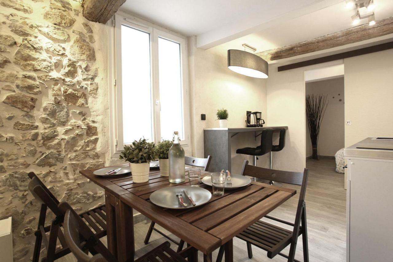 GregBnb-com - T2 Ancien et moderne - PARKING INCLUS - 15min Gare Toulon Exterior foto