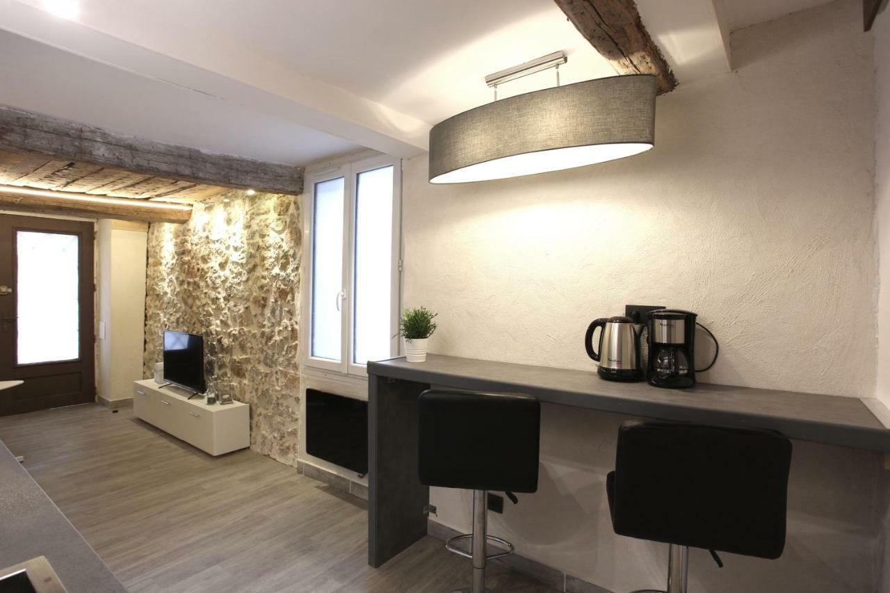 GregBnb-com - T2 Ancien et moderne - PARKING INCLUS - 15min Gare Toulon Exterior foto
